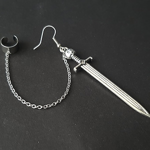 Silver Wolf Sword Ear Cuff - Goth, Renaissance, Medieval, Fantasy, Weapon, Gothic, Game of Thrones, GOT, Roleplay, Dagger, Witch, Dark Mori
