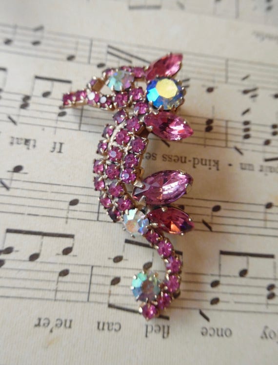 stunning vintage pink ab SEAHORSE brooch pin - image 2