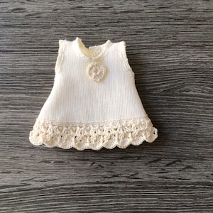 Bears and dolls dress with crocheted edge made of cotton jersey