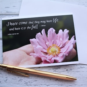 2x Life to the Full Bijbelvers kaart roze fotokunst bloem Moederdag cadeau schrift Johannes 10:10 christelijke notitiekaarten set evangelie verjaardag