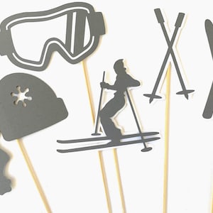 Skiing centerpiece sticks