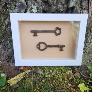 Picture Frame Skeleton Key, shadowbox wall art, Unique Gift, Vintage, Upcycled - Damaged