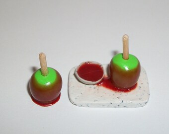Miniature Candy Apples / Dollhouse Dessert Food ~ reference Barbie Hand for size 1527