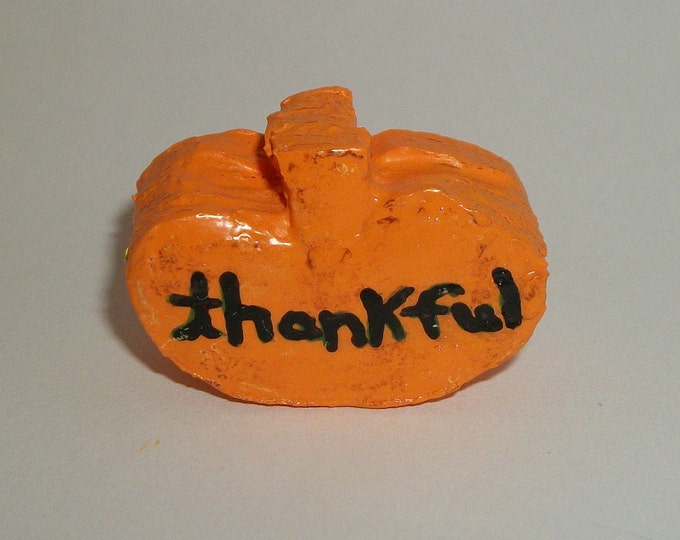 Miniature Autumn/Fall "Thankful" Pumpkin Sign / Dollhouse Decoration/ reference Barbie/Fashion Doll Hand for size 1796
