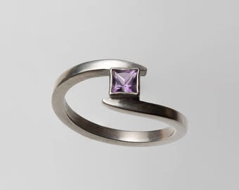 Silver ring with Amethyst