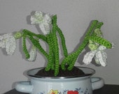 gehaakte sneeuwklokjes, gehaakt plantje, nep plantje, kunstplantje, plantje met witte sneeuwklokjes