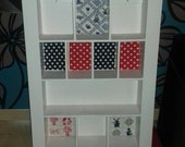 witte letterbak, vakkenkastje, wandkastje wit, hollands kastje, letterbak thema holland