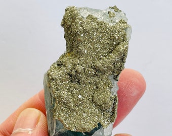 黄鉄鉱と蛍石の天然水晶 PY008 - Etsy 日本