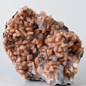 Chalcedony & Stilbite Geode Free Standing AP036