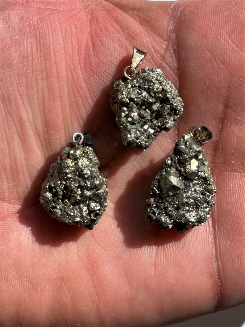1 x Pyrite Crystal Pendant P010