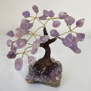 Amethyst Gem Tree/Crystal Tree (S) 7 branches, 35 Crystals TR076