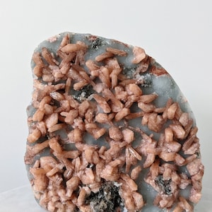 Chalcedony & Stilbite Geode Free Standing AP035