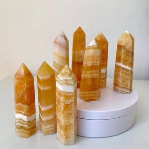 Orangen Calcit Turm High-Grade T177a