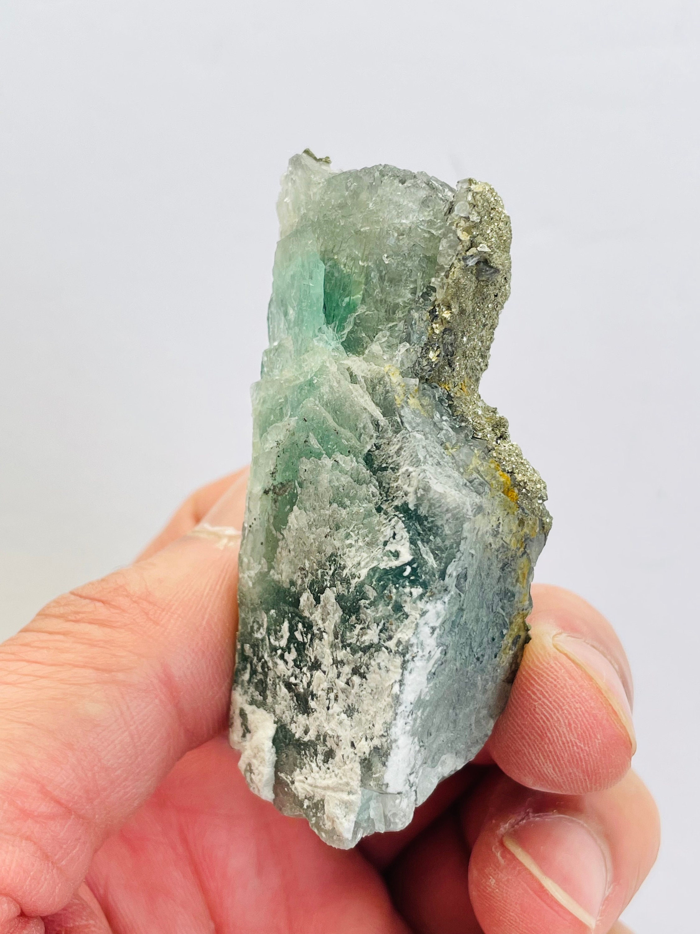 黄鉄鉱と蛍石の天然水晶 PY008 - Etsy 日本