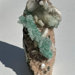 Groen apofyllietclusterkristal AP873
