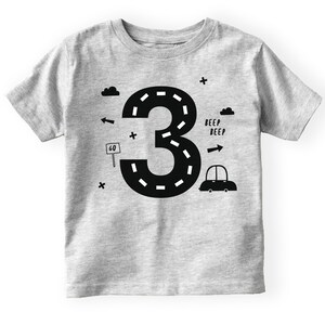 T-shirt danniversaire personnalisé, T-shirt de 1er anniversaire, T-shirt danniversaire pour garçons, tenue de 2e anniversaire, T-shirt de voiture, voiture de course danniversaire POM CLOTHING image 3