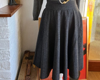 Jean Muir London circular skirt/80s skirt/retro skirt/Grey skirt/Flare skirt/Size UK10/Made in England/All wool/British designer/