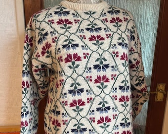 Laura Ashley wool sweater/chunky knit/vintage knitwear/Made in Scotland/pure wool/Thistle pattern/1980’s/winter jumper/Size M/Warm sweater