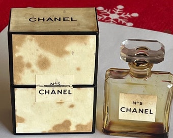 Vintage CHANEL No 5 Parfum Bottle, Faceted Glass, 1960s Rare Collectible