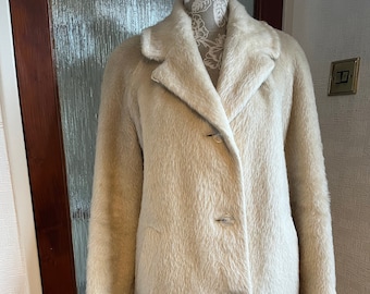 Women's Vintage coat/Mohair 1005 coat/50s 60s coat/Winter overcoat/Size S/Cream Mohair Wool Coat/Mid-length coat/Fully lined/High quality