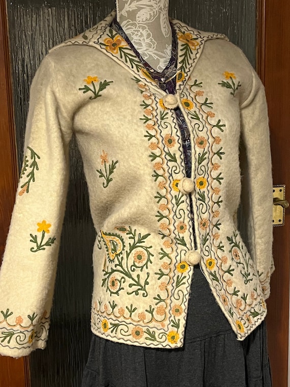 40's-50's Embroidered wool jacket/Floral jacket/Co