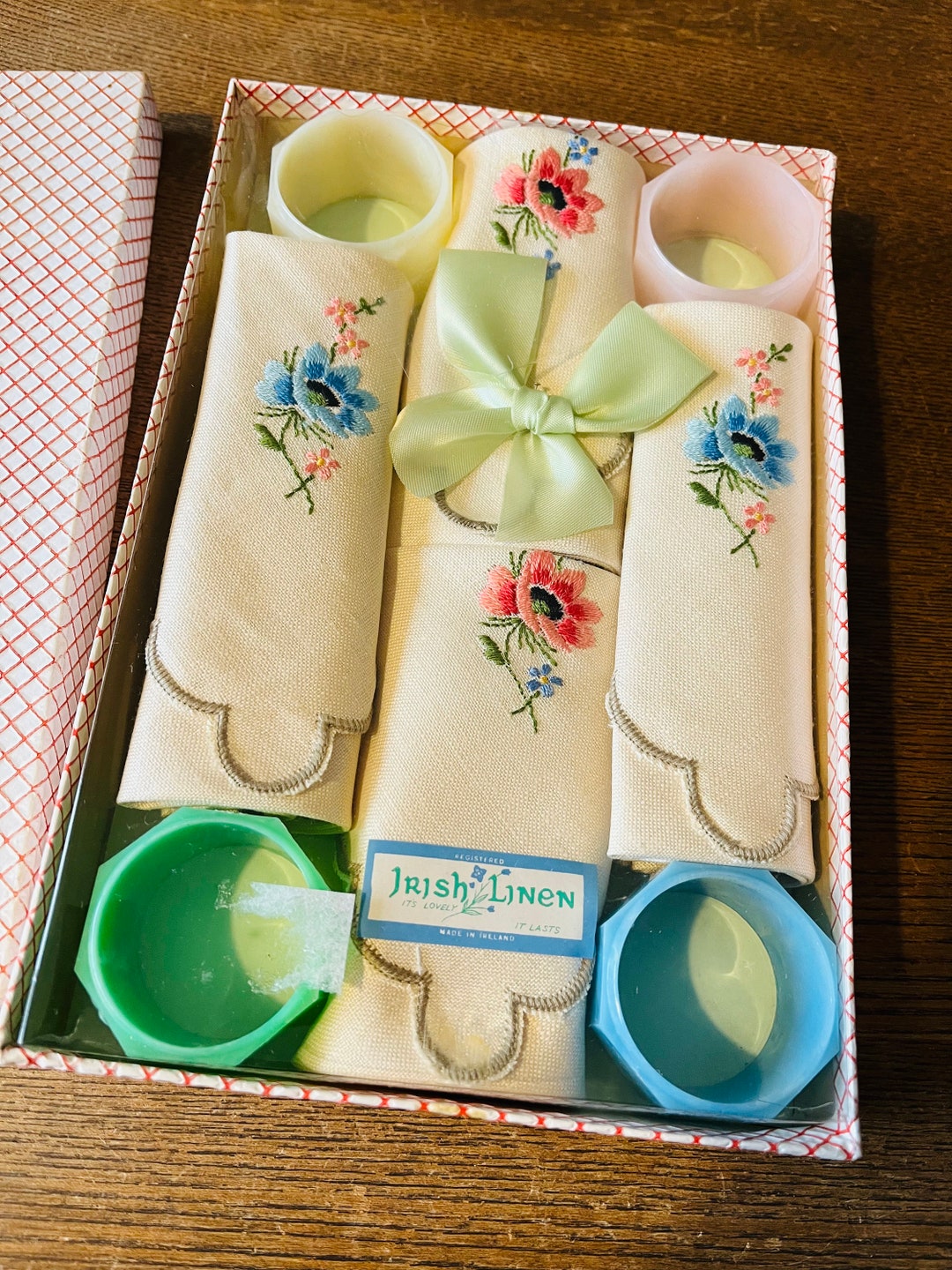 Vintage Irish Linen Napkin Set/linen Tea Serviette/flower Embroidery