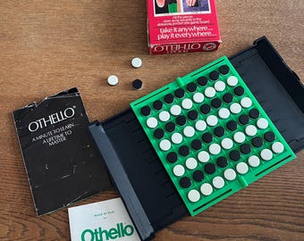 Vintage Pocket Othello Game Set: 1970s Travel Board Game