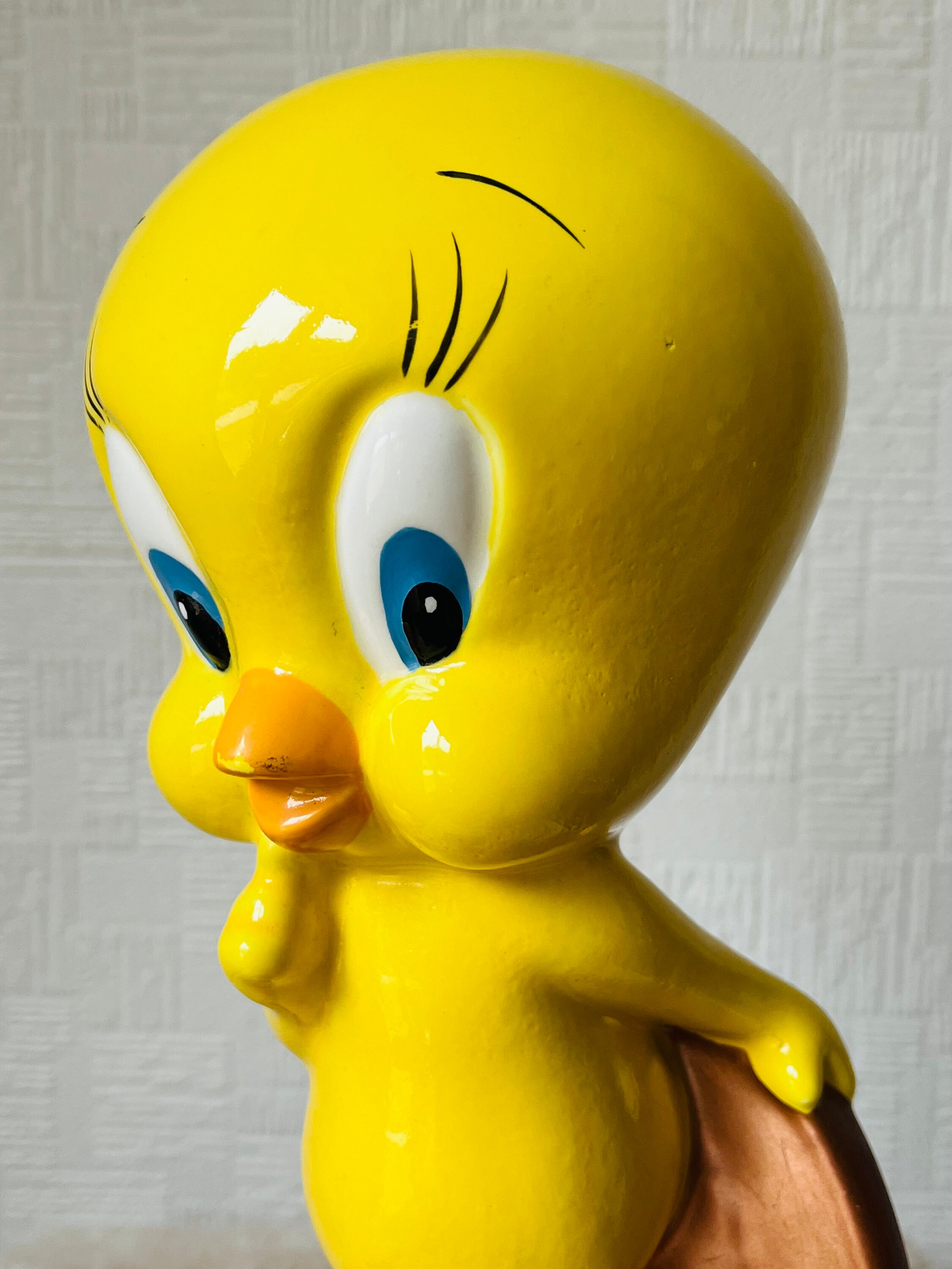 純銀　トゥーイーティー Vintage Tweety Pie Piggy Bank: Warner Bros. Studio Store