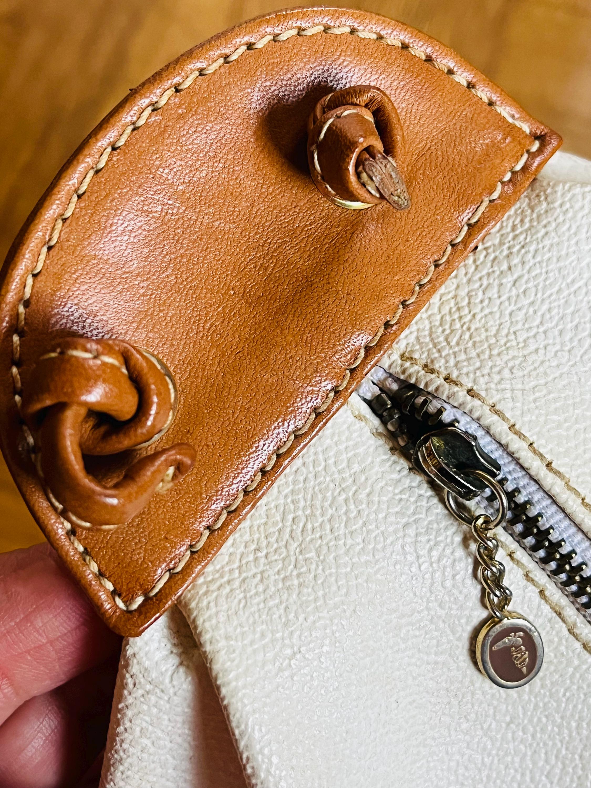 Vintage Trussardi Leather Crossbody Bag: 90s Italian Shoulder Bag