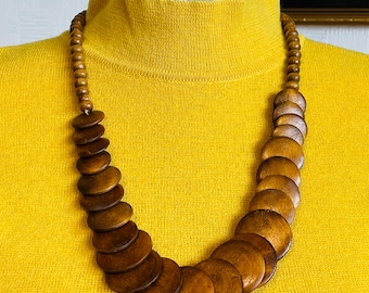 Vintage Wooden Bead Necklace: 80s Retro Costume Jewelry