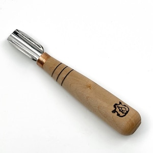 手鍛造の斜め木彫りゴッジ、幾何学的なノミ