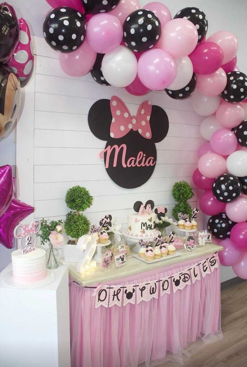 Banner de cumpleaños de Minnie Mouse: Decoración de fiesta Oh Twodles rosa y negra imagen 2