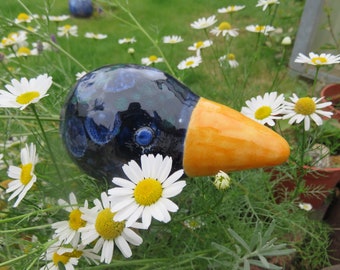Gartenstecker Vogelkopf blau gesprenkelt, Keramik Gartendekoration, Blumenkübel