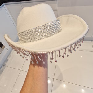 TOUTE PERSONNALISATION Chapeau de cow-boy de cow-girl de rodéo de cow-boy et de perles de strass