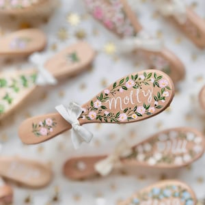 Personalised Hand Painted Baby Brush, Daisy Baby Brush, Christening Keepsake, Personalised Heirloom Hair Brush, Christening Gift