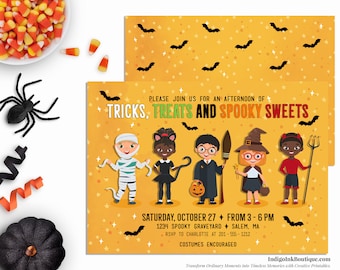 Może przedstawiać: Zaproszenie na imprezę Halloweenową z żółtym tłem i czarnymi nietoperzami. Zaproszenie brzmi: "Proszę dołączyć do nas na popołudnie pełne sztuczek, smakołyków i upiornych słodyczy". Pięcioro dzieci jest przebranych w kostiumy: mumia, czarny kot, postać z Harry'ego Pottera, czarownica i diabeł. Zaproszenie zawiera również datę, godzinę i miejsce imprezy.