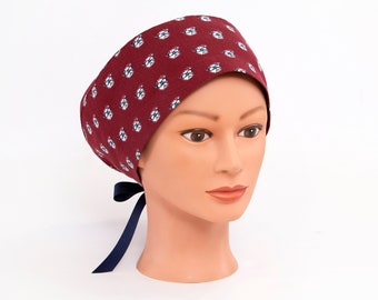 Eye See Bulldogs - Dogs in Glasses Pixie Scrub Hat