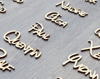 Lettering as place card made of natural wood type WG
