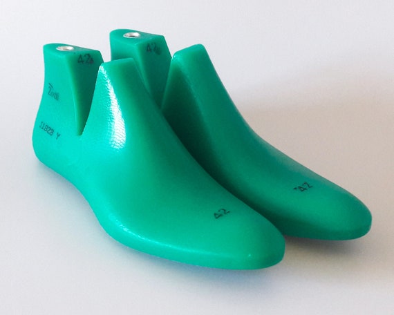 teal chelsea boots