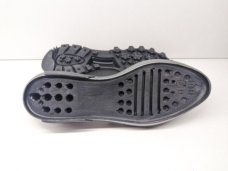 shoe sole color