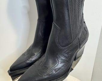 Dolce Vita Ramson Black Leather Upper Women's Western Boots size 6.5 NEW