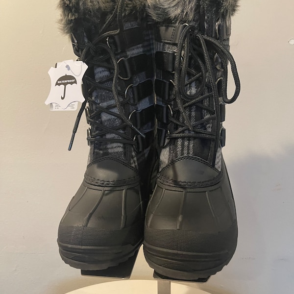 Waterproof Women’s Plaid Winter Boots NEW