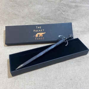 Espada lateral en miniatura y vaina forjadas a mano, réplica histórica, abrecartas, regalo único en su tipo