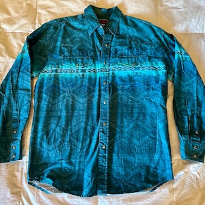 Roper&gt;Men’s Medium, Southwestern Button Down Shirt, Cowboy Fashion, 100% Cotton Shirt, Western Shirt