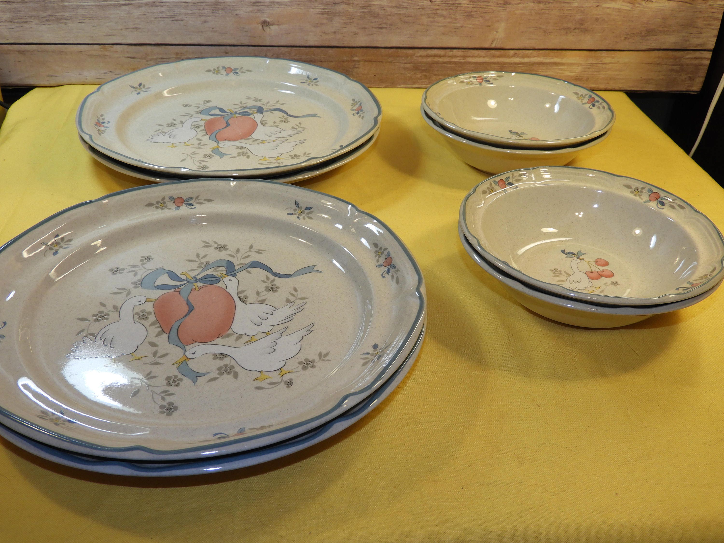 Vintage International China Set (8 pcs), Marmalade Decorative