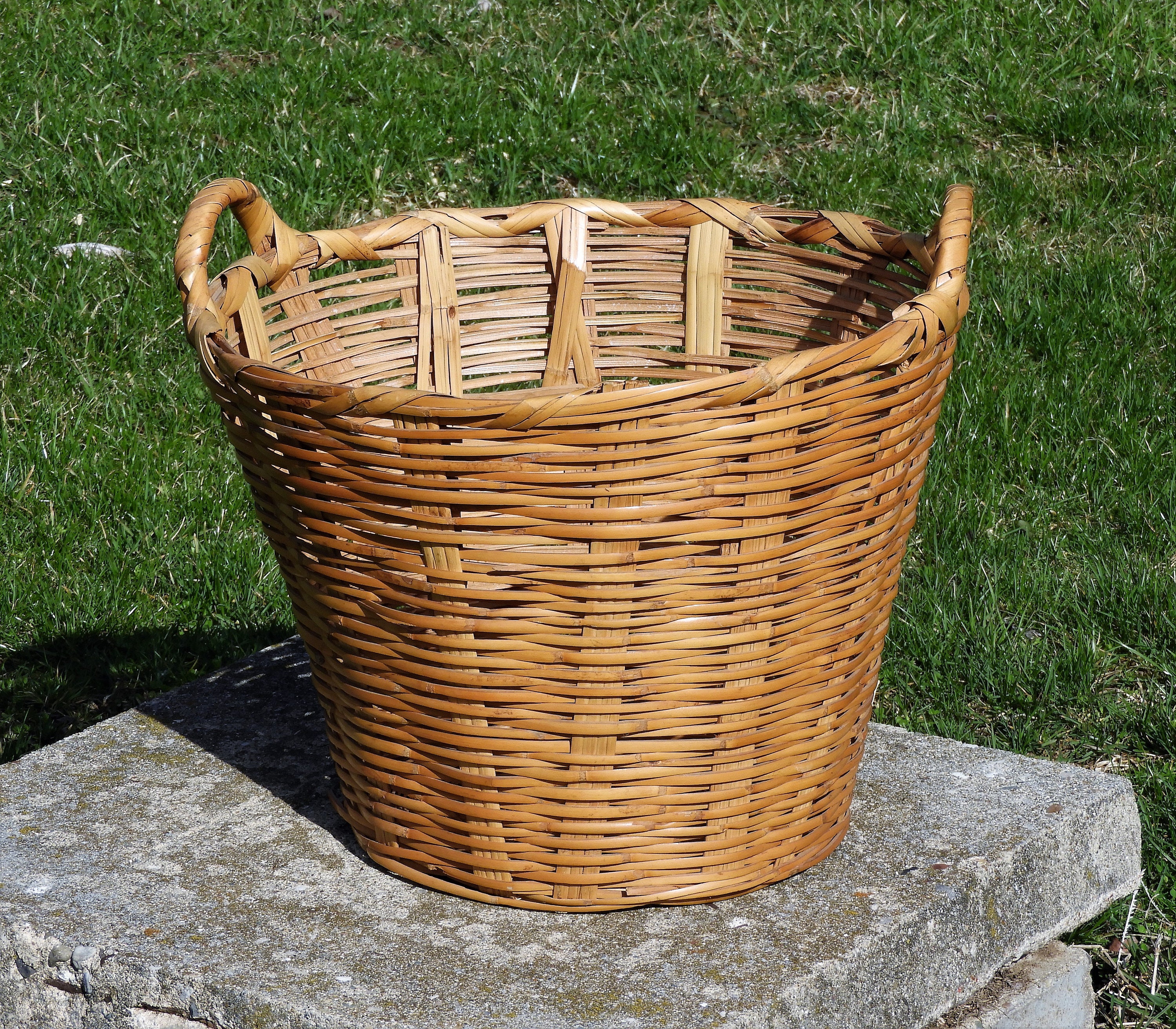Vintage Rattan Basket, Boho Laundry, Handy Queen Mexico ...