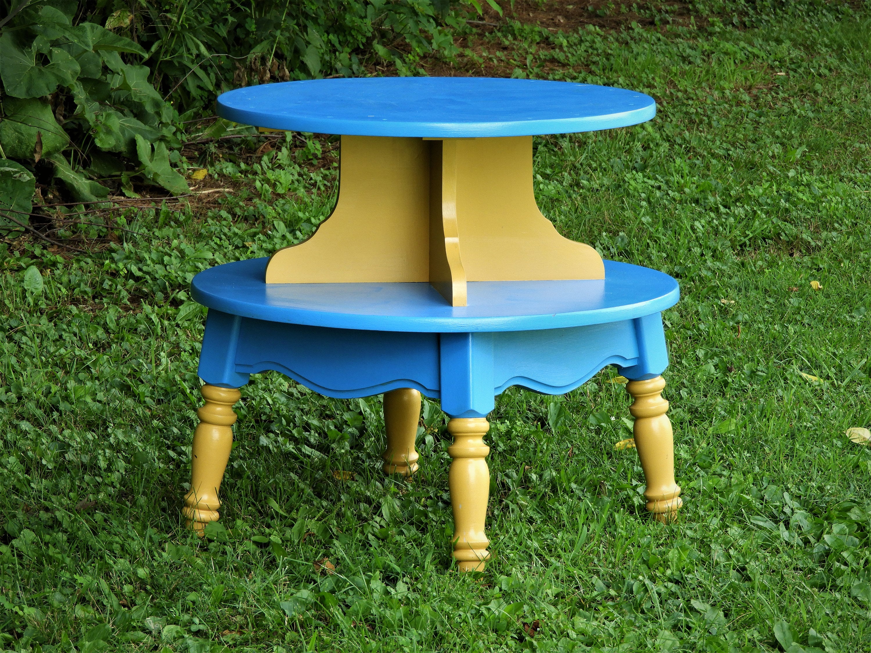 Vintage Accent Table, Two Tiered End Table, Round Blue ...
