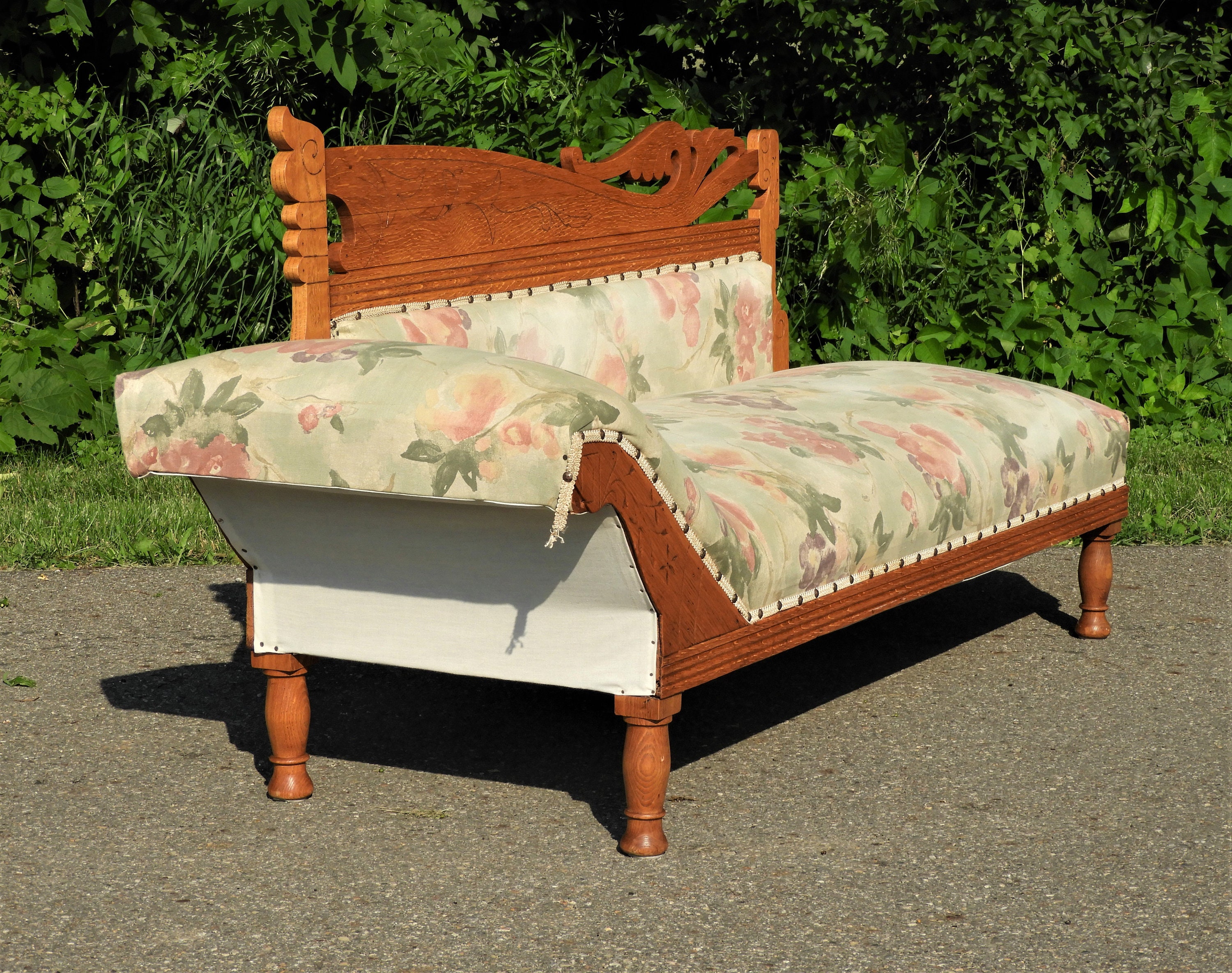 Antique Fainting Couch Musical Note Chaise Lounge Carved Oak