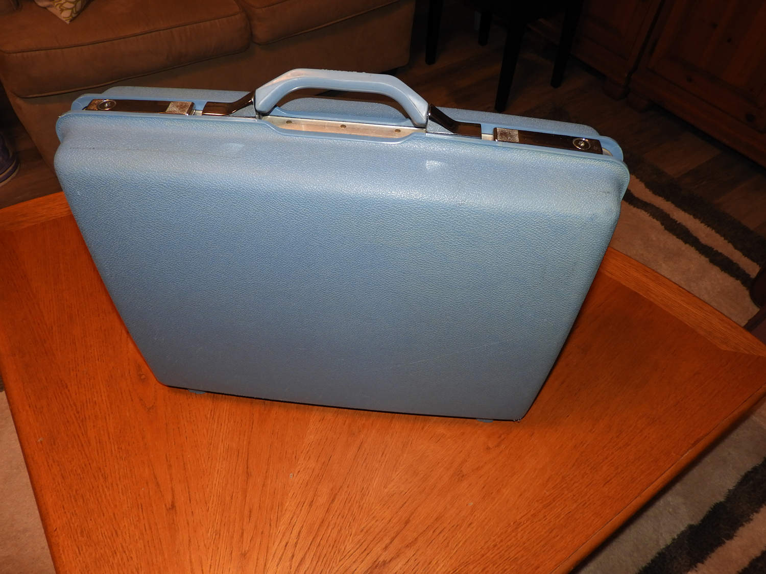 vintage royal traveler suitcase