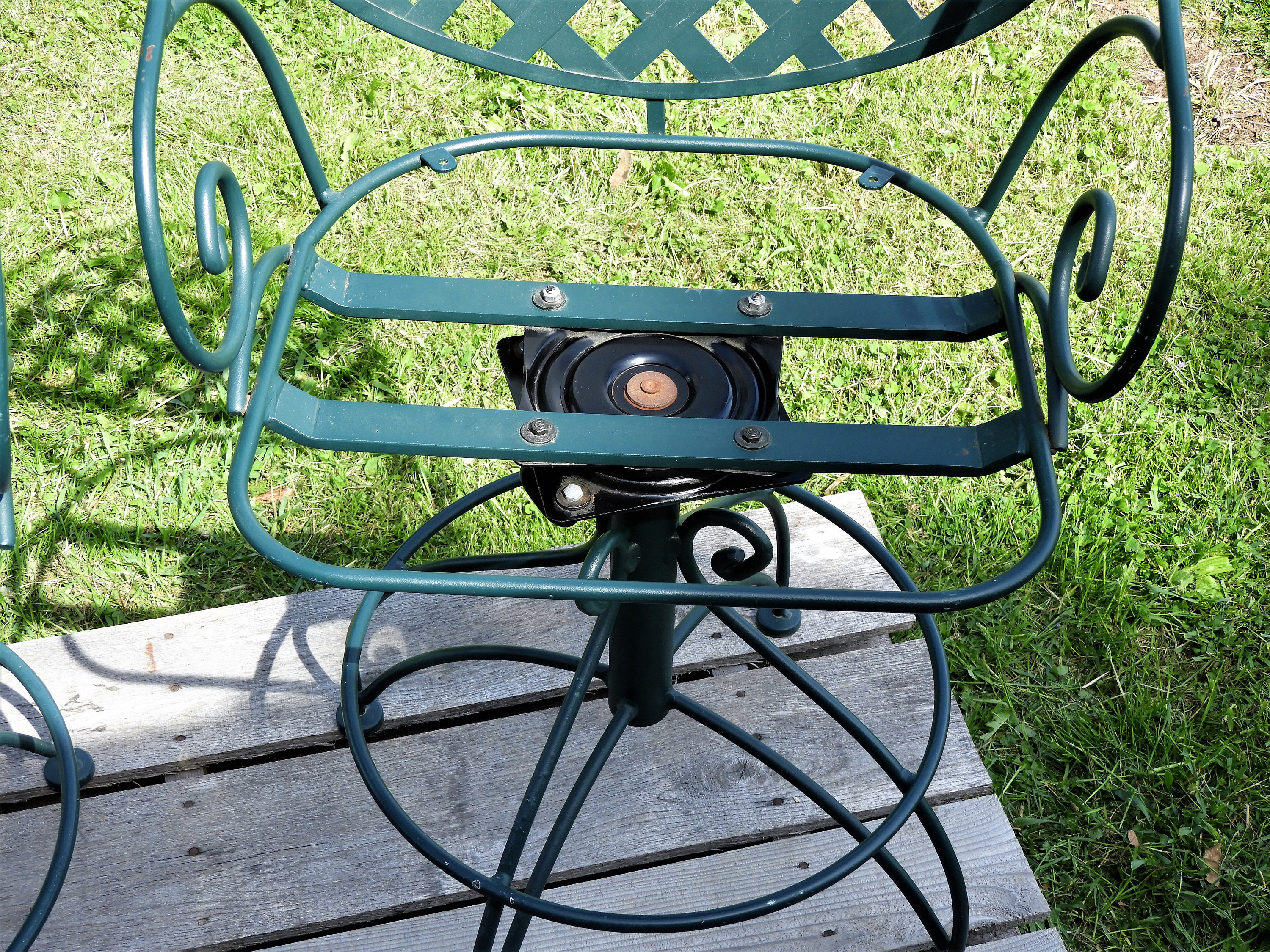 Vintage Meadowcraft Patio Chairs, Green Steel Bar Stools, Lattice Back